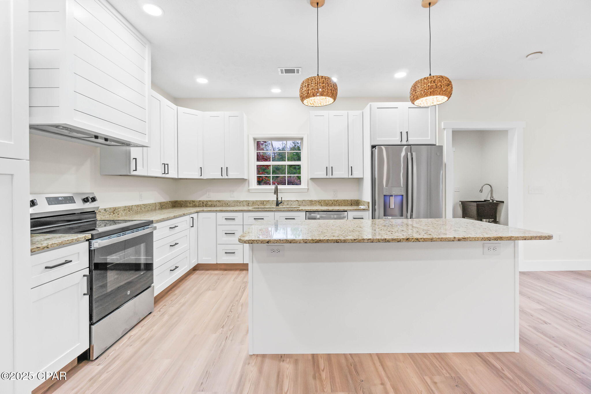 2415 Finch Circle Chipley, FL 32428 - Photo 9 of 41