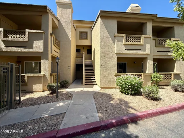 $1,499 | 1880 East Morten Avenue, Unit 202, Phoenix, AZ 85020
