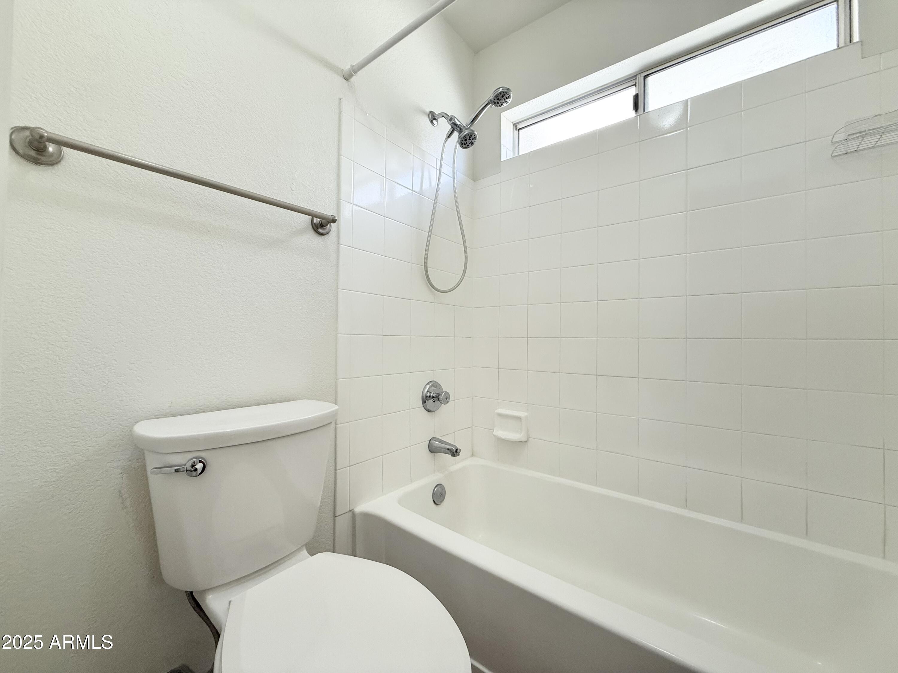 1880 East Morten Avenue, Unit 202 Phoenix, AZ 85020 - Photo 20 of 35 img_2693