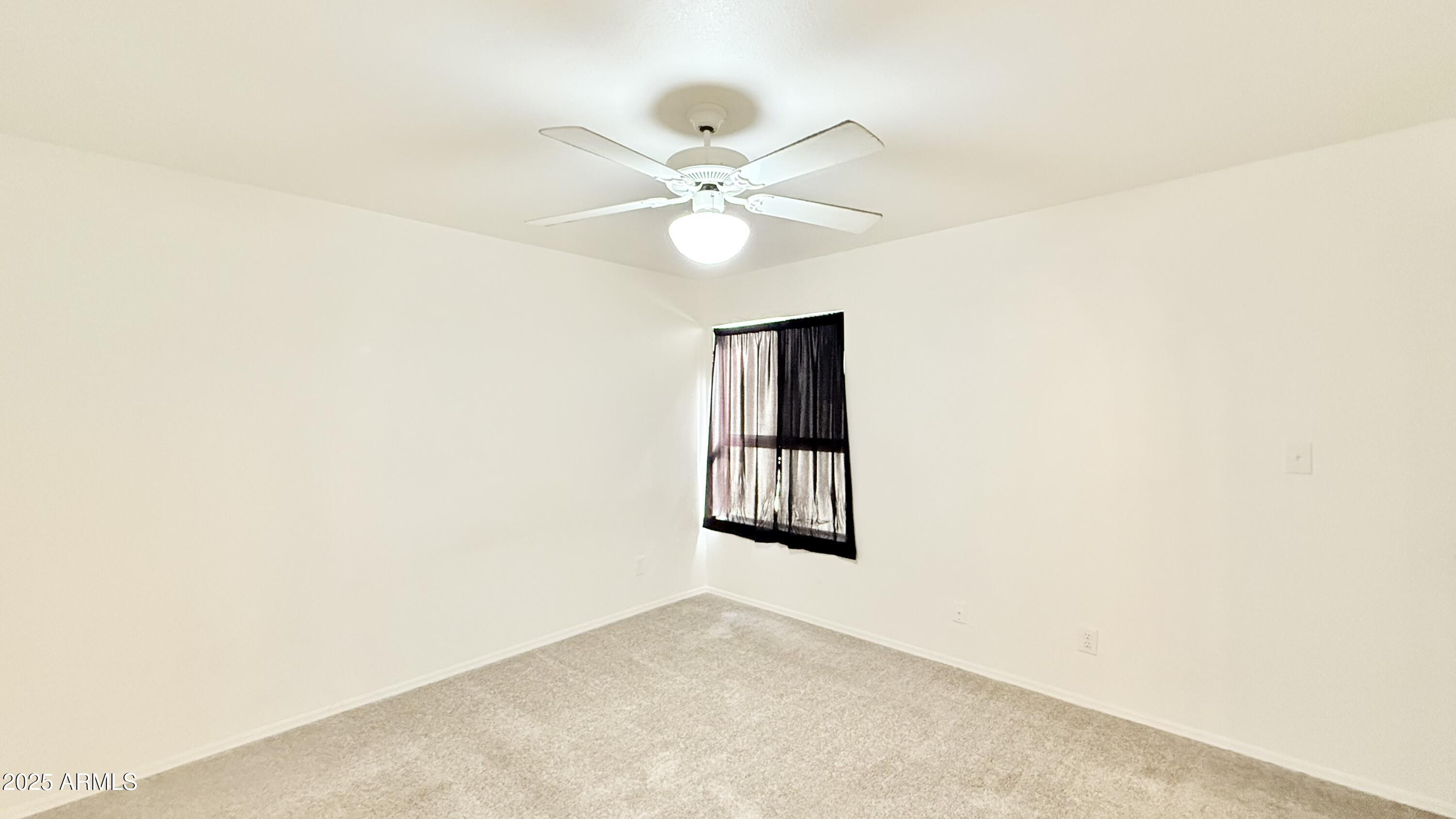 1880 East Morten Avenue, Unit 202 Phoenix, AZ 85020 - Photo 34 of 35 img_9253