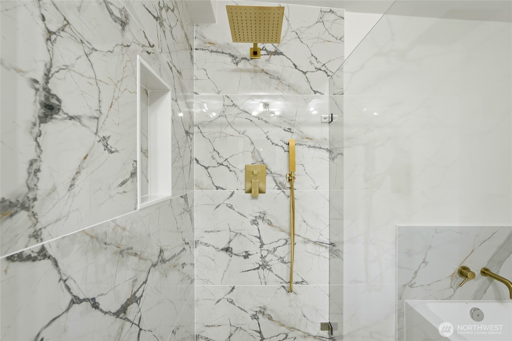 12832 84th Avenue South Renton, WA 98057 - Photo 22 of 40