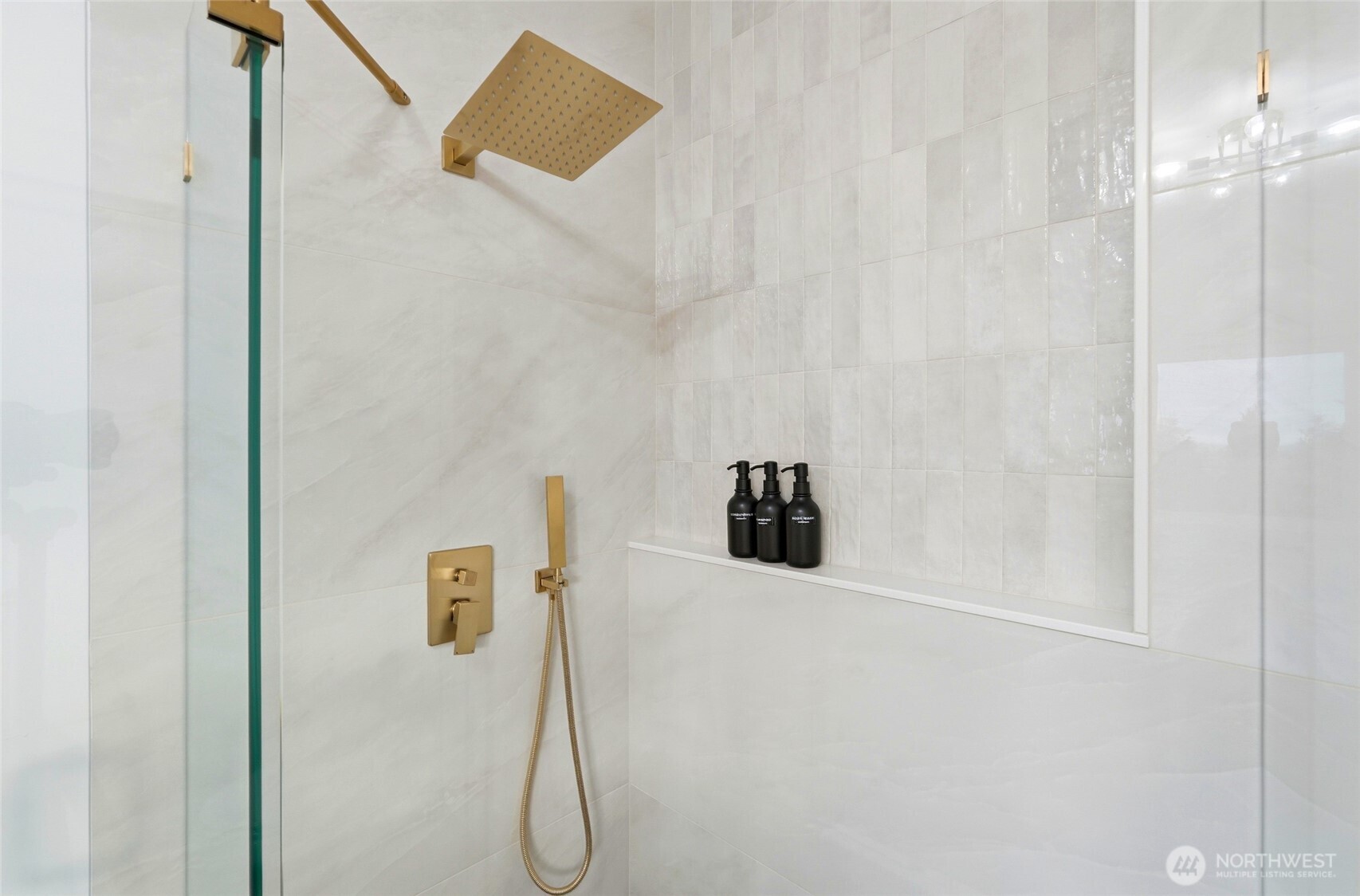 12832 84th Avenue South Renton, WA 98057 - Photo 27 of 40