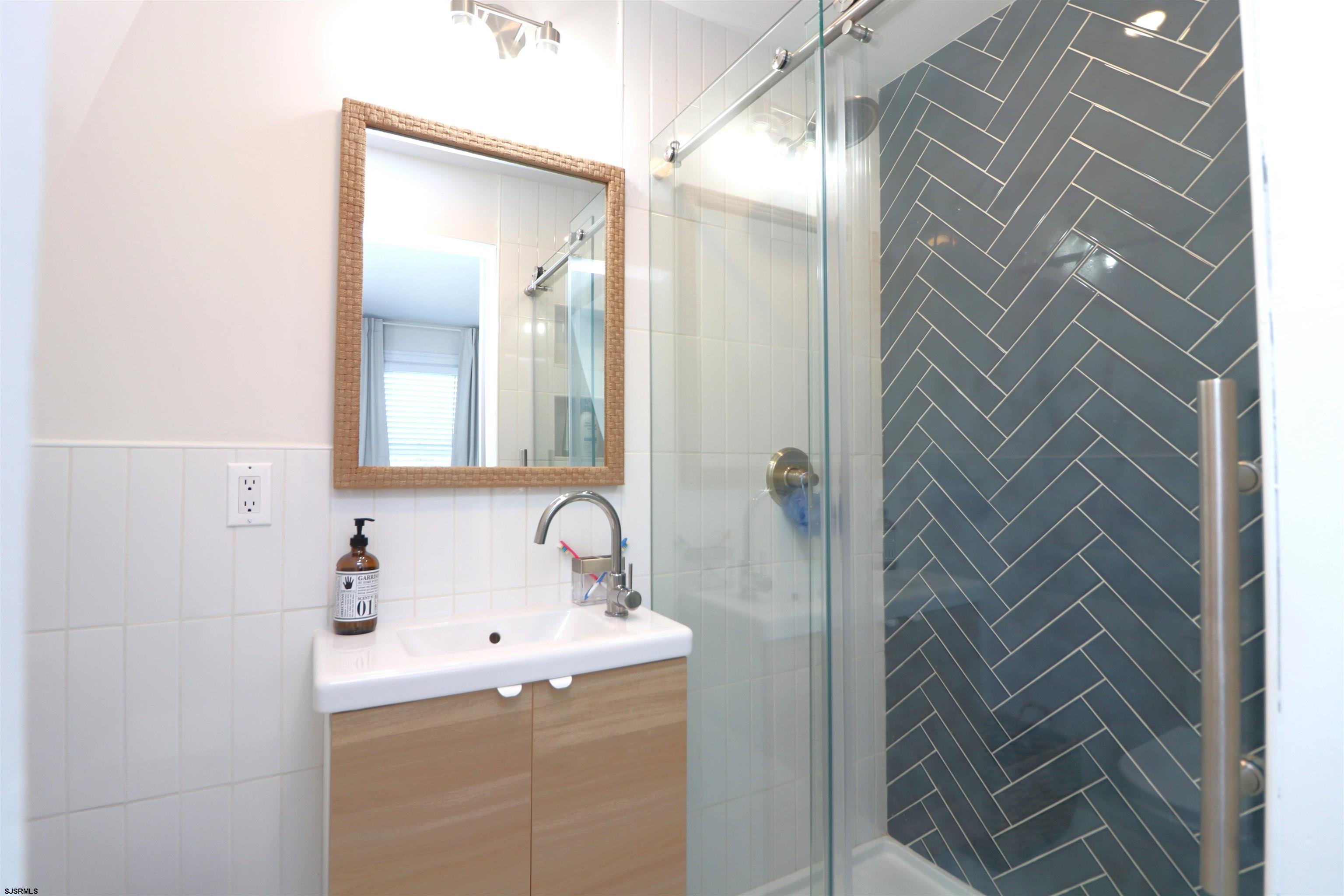 114 North Portland Avenue, Unit WINTER RENTAL Ventnor City, NJ 08406 - Photo 17 of 19
