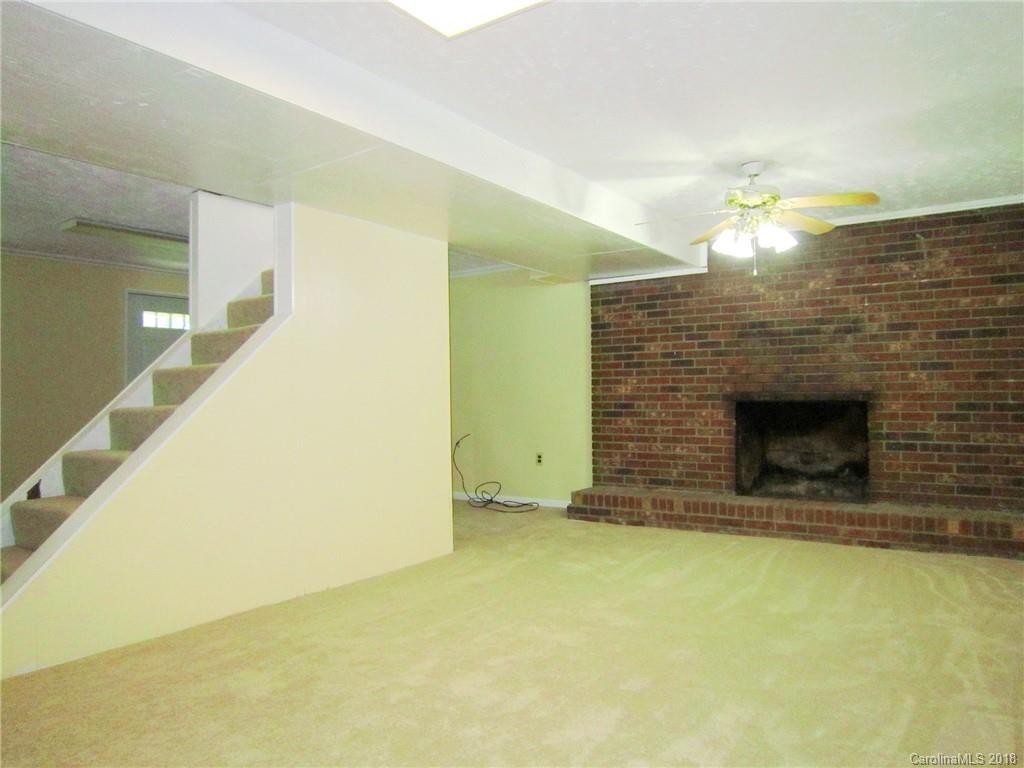 39 Edgewood Road Candler, NC 28715 - Photo 14 of 30 Gallery Image 14