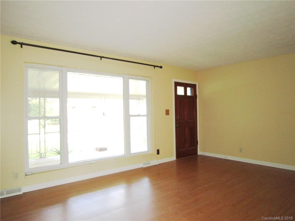 39 Edgewood Road Candler, NC 28715 - Photo 3 of 30 Gallery Image 3