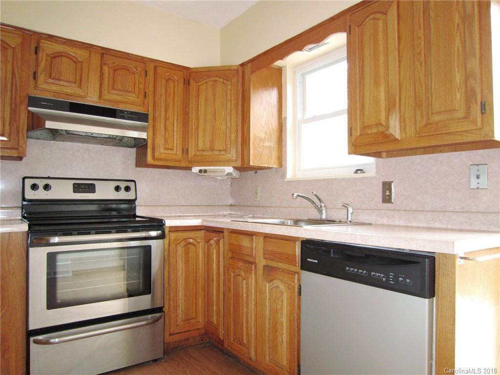 39 Edgewood Road Candler, NC 28715 - Photo 6 of 30 Gallery Image 6