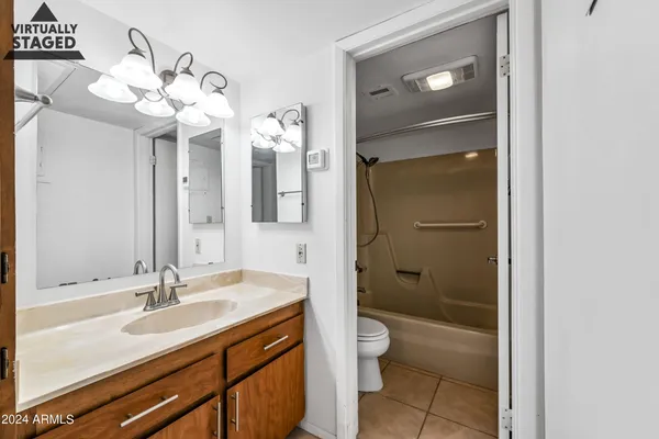 $875 | 3033 East Devonshire Avenue, Unit 1013, Phoenix, AZ 85016