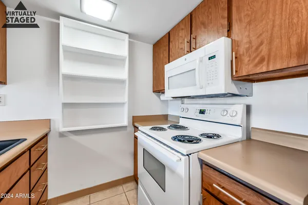 $875 | 3033 East Devonshire Avenue, Unit 1013, Phoenix, AZ 85016