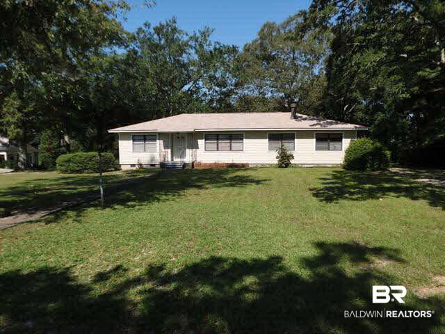 366 South Summit Street Fairhope, AL 36532 - Photo 1 of 17