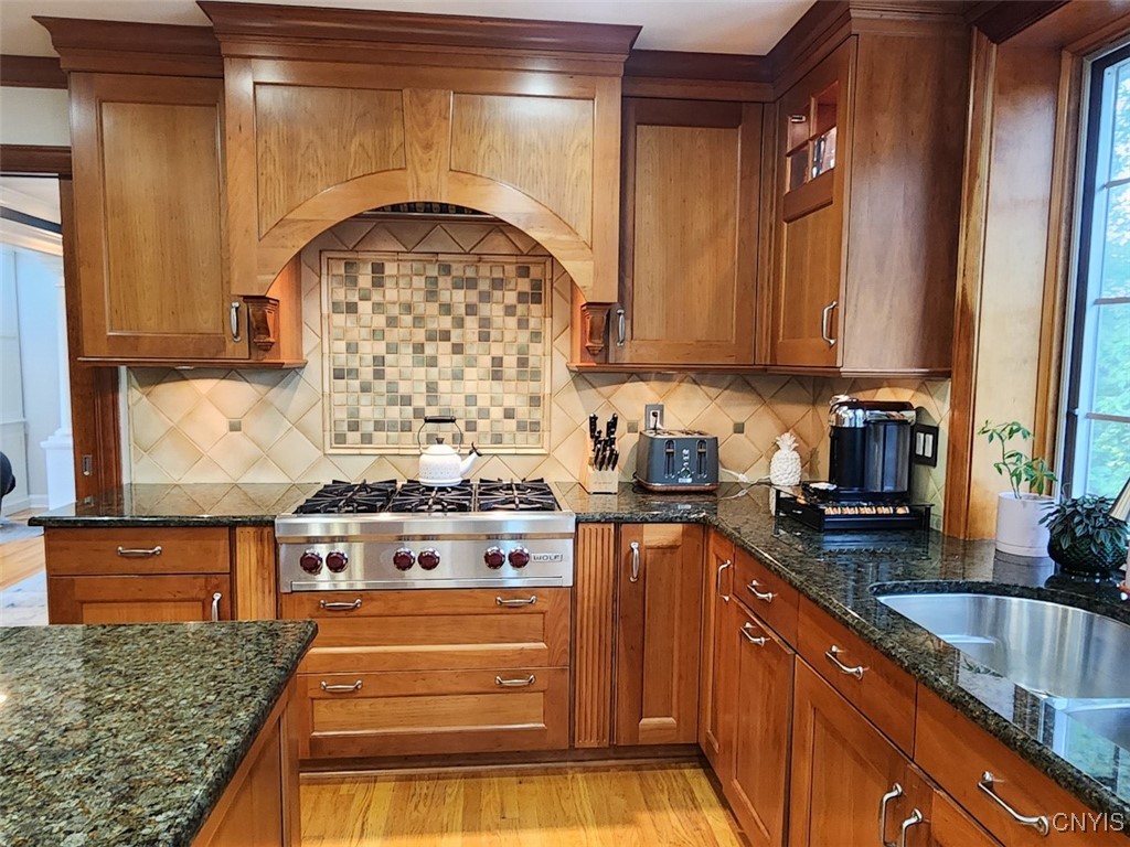 4840 Westfield Drive Manlius, NY 13104 - Photo 14 of 48 Another treat in this fabulous kitchen is the fant