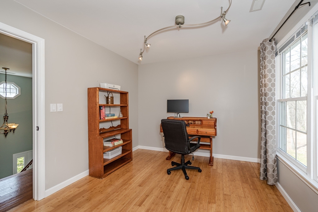 130 Norris Road Tyngsborough, MA 01879 - Photo 27 of 42 Gallery Image 27