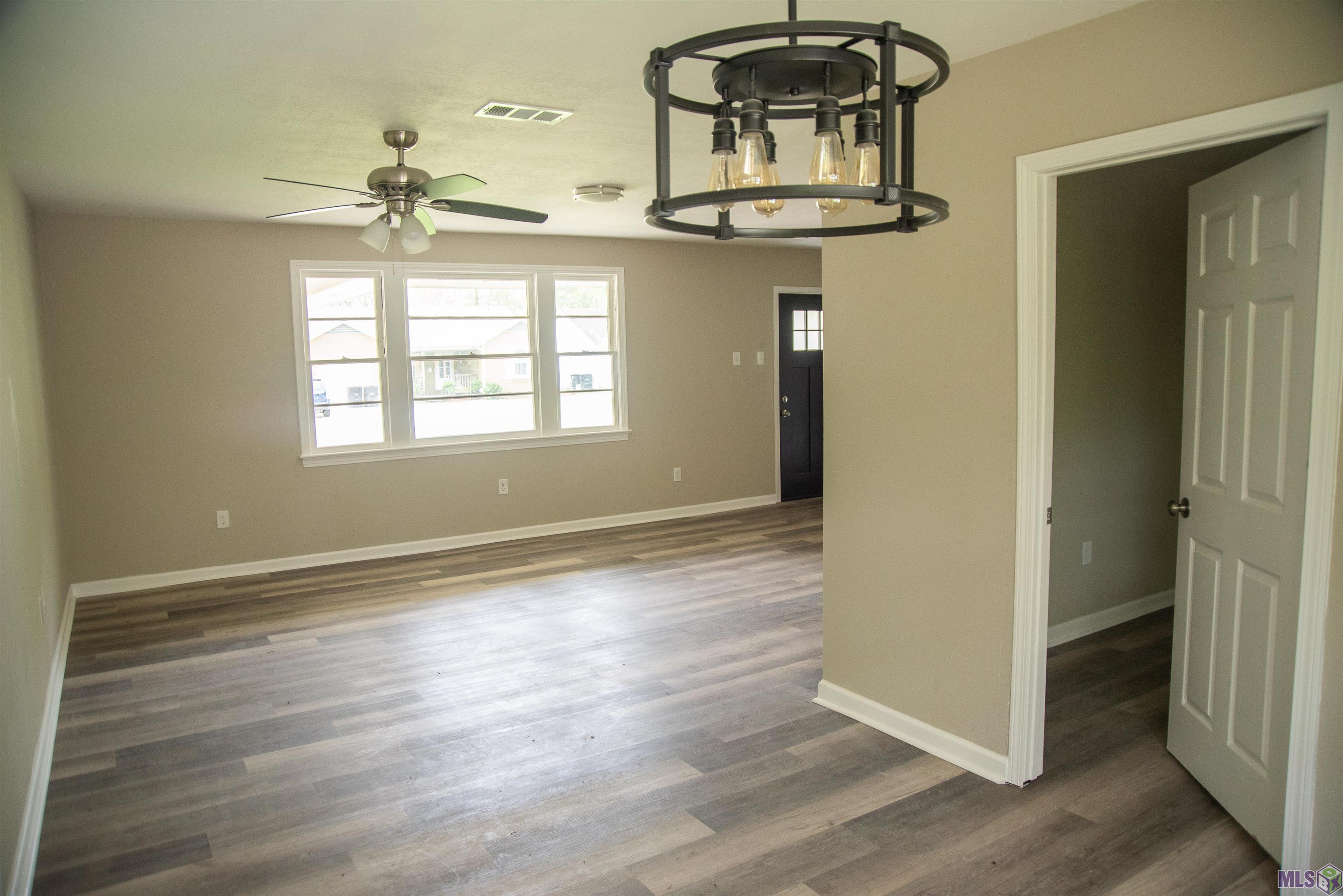 5115 Sycamore Street Baton Rouge, LA 70805 - Photo 4 of 21 Gallery Image 4