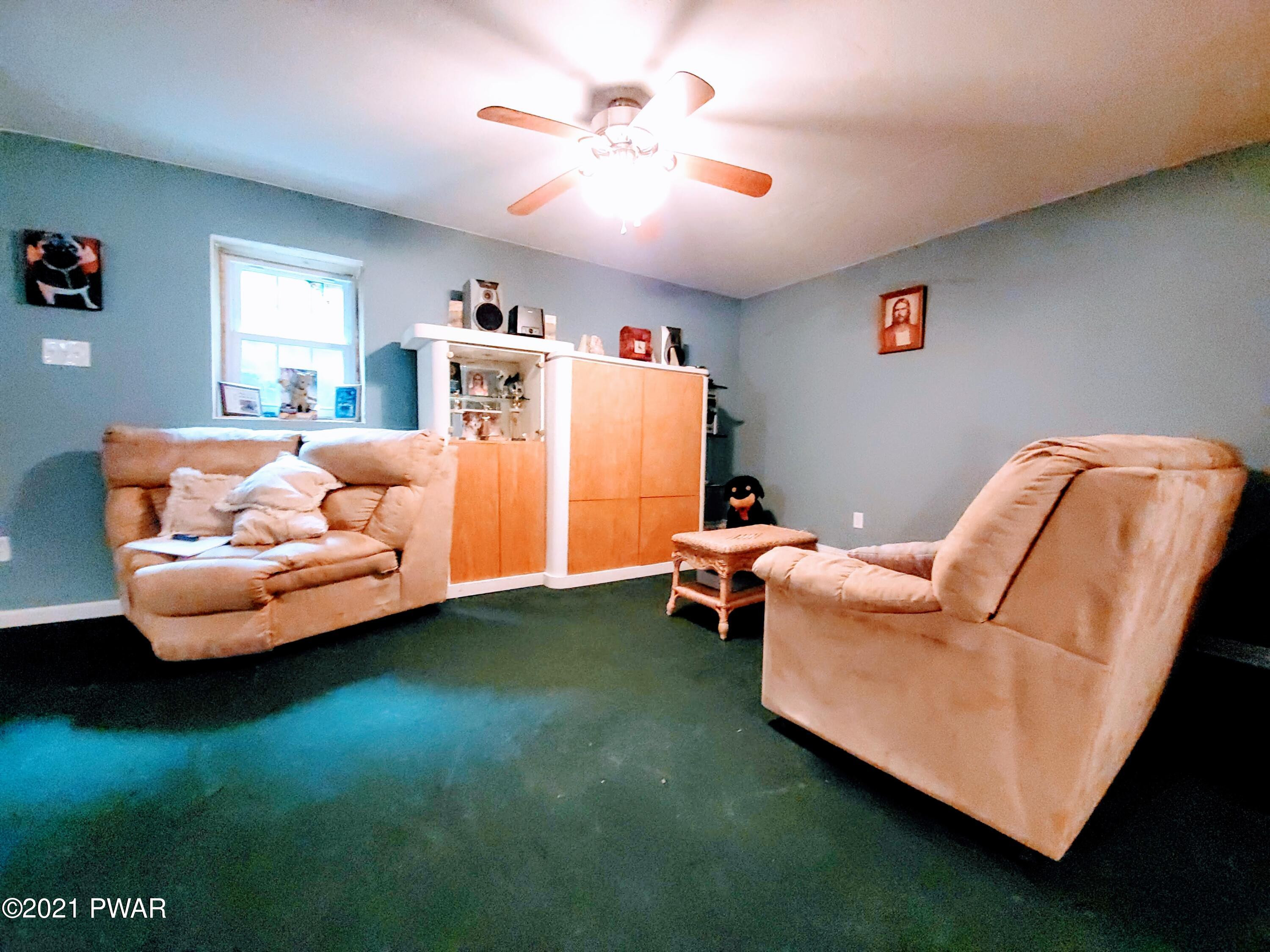 320 South Turnpike Road Newfoundland, PA 18445 - Photo 34 of 38 LL Family Rm