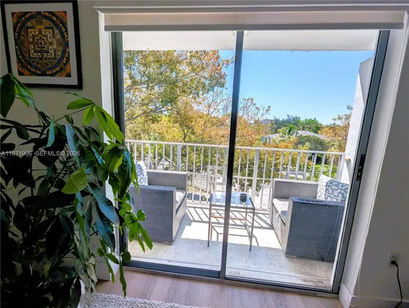 $2,180 | 445 Southwest 11th Street, Unit 408, Miami, FL 33130