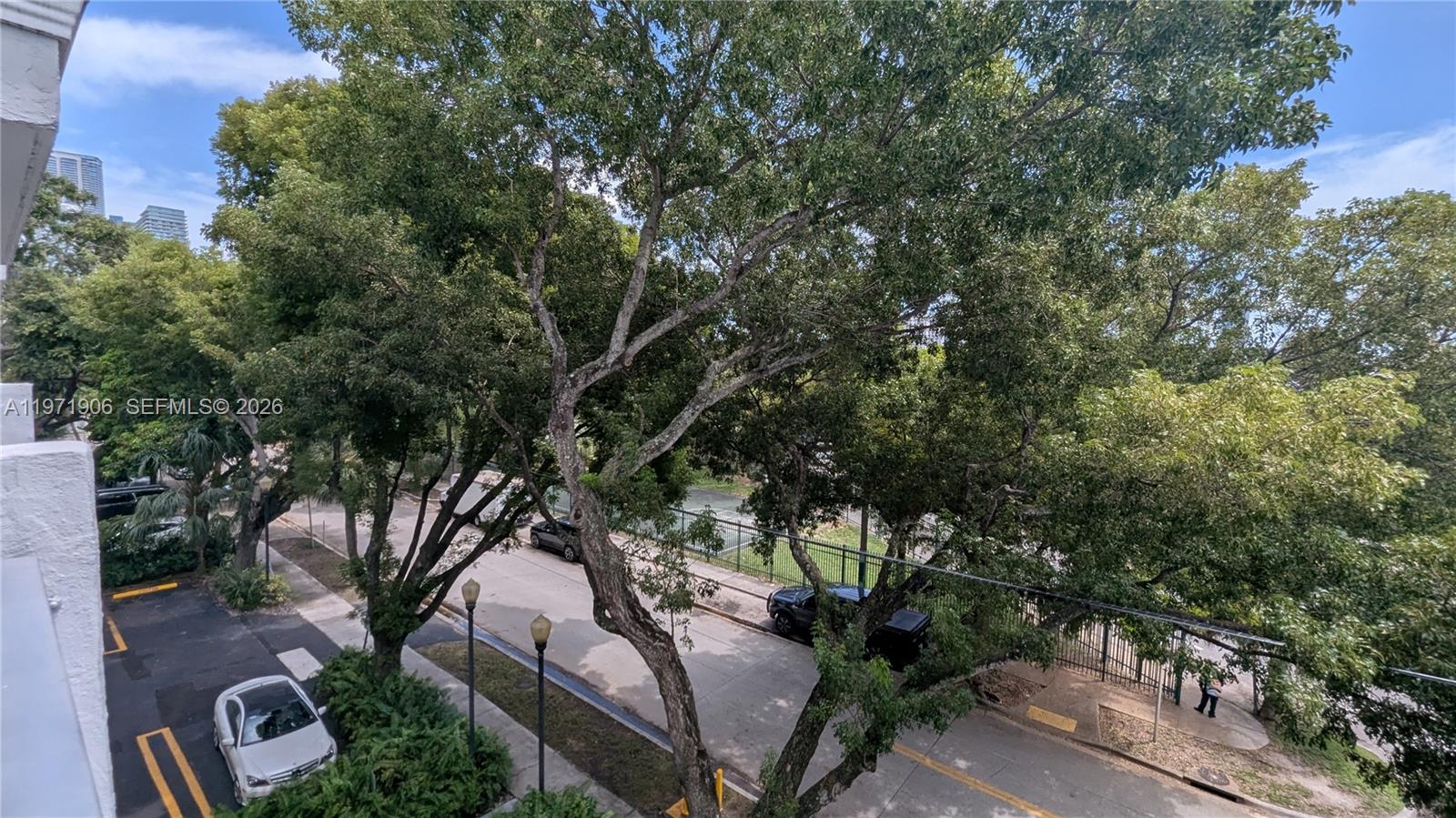 445 Southwest 11th Street, Unit 408 Miami, FL 33130 - Photo 29 of 40