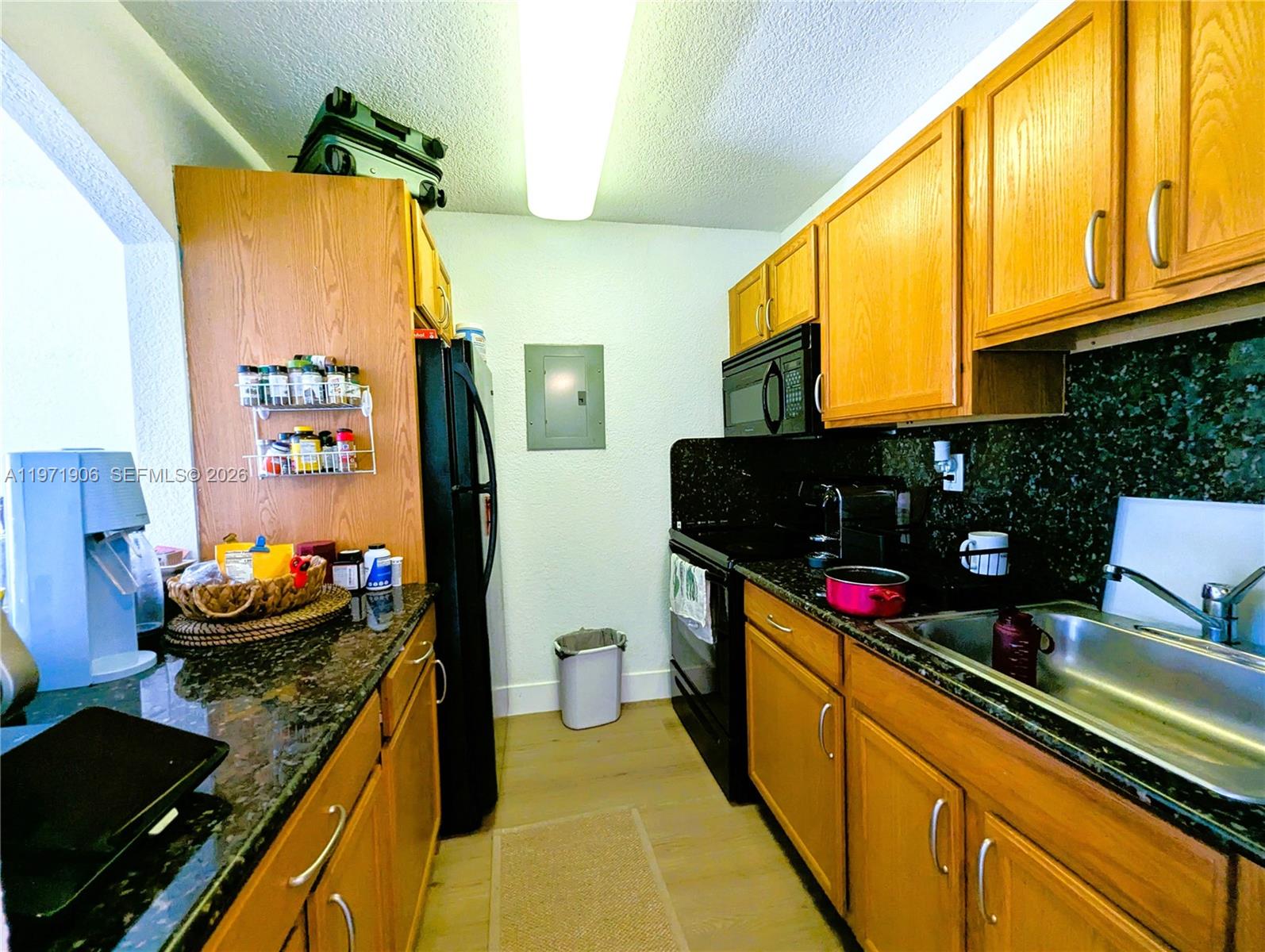 445 Southwest 11th Street, Unit 408 Miami, FL 33130 - Photo 7 of 40