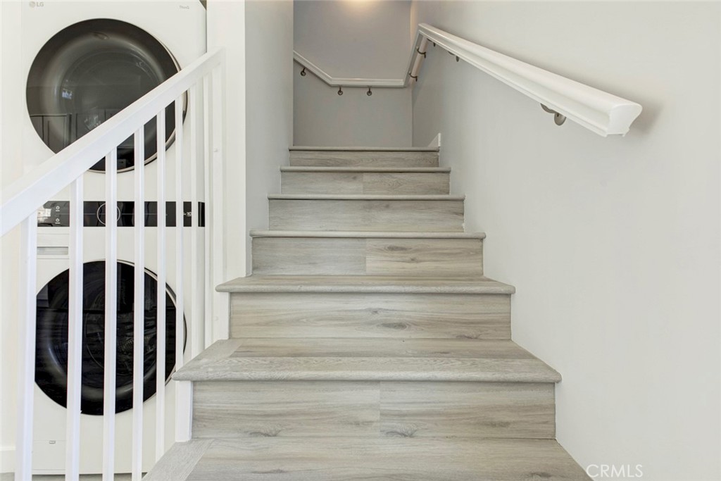 10499 Yolanda Avenue Porter Ranch, CA 91326 - Photo 20 of 37 a view of entryway and hall