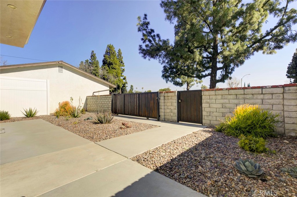 10499 Yolanda Avenue Porter Ranch, CA 91326 - Photo 4 of 37 a view of a backyard