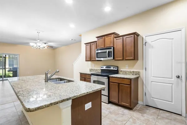 $2,150 | 2044 Hawks View Drive, Ruskin, FL 33570