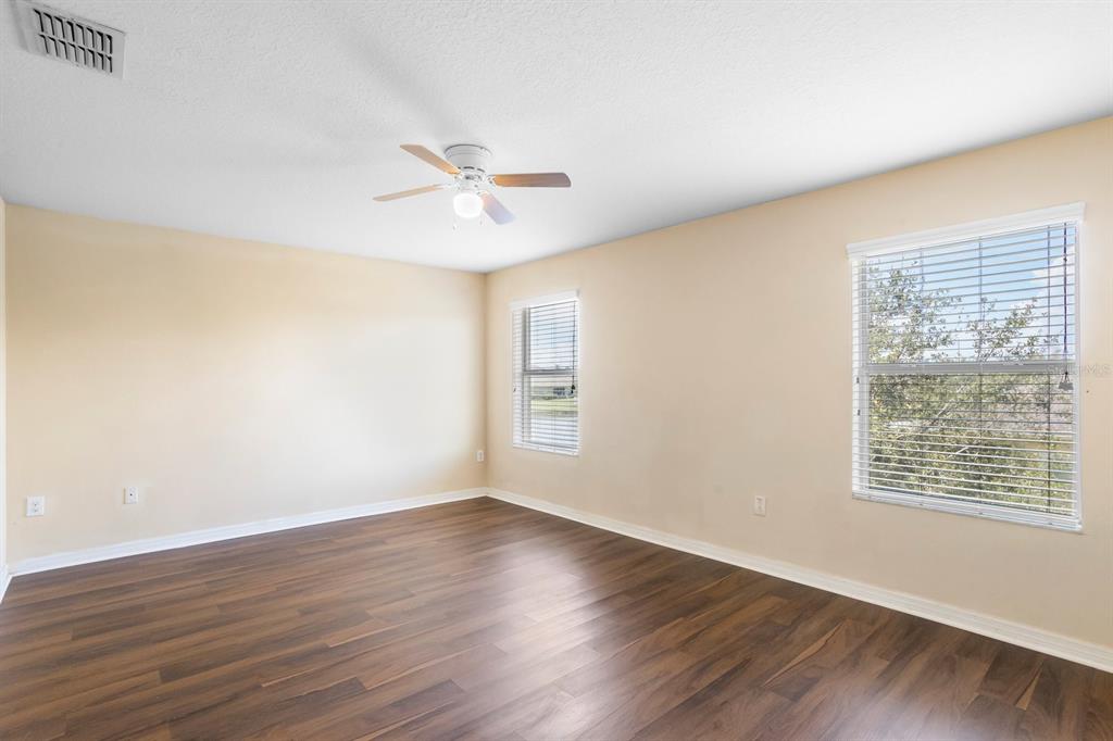 2044 Hawks View Drive Ruskin, FL 33570 - Photo 17 of 35