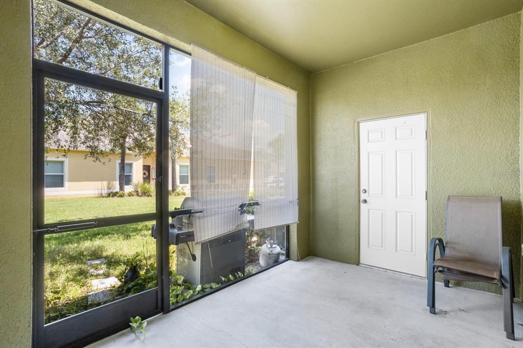 2044 Hawks View Drive Ruskin, FL 33570 - Photo 25 of 35