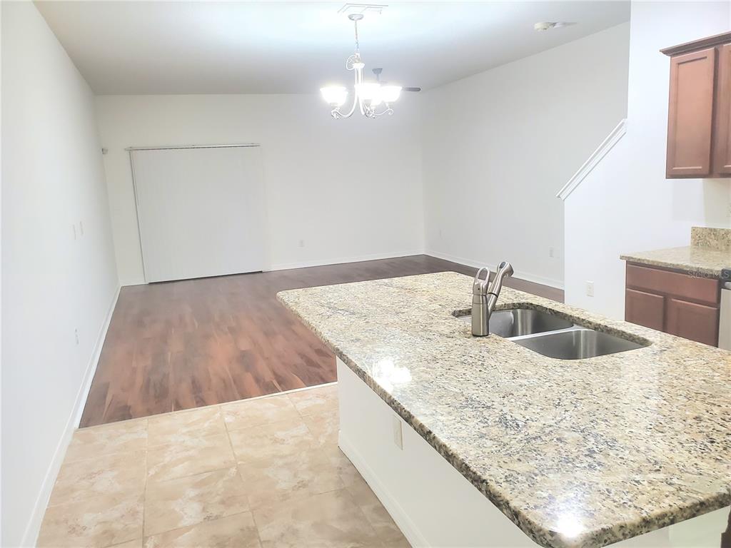 2044 Hawks View Drive Ruskin, FL 33570 - Photo 4 of 35