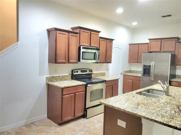 $2,150 | 2044 Hawks View Drive, Ruskin, FL 33570