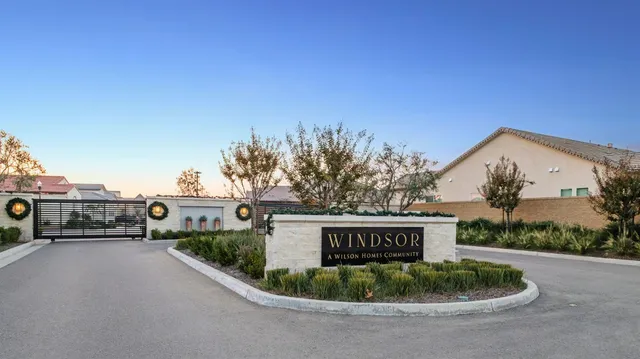 $1,100,000 | 667 Heirloom Lane, Clovis, CA 93619