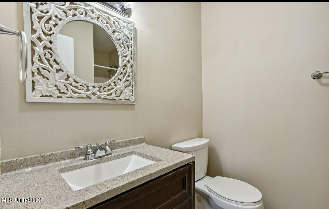 928 Courthouse Road, Unit 14 Gulfport, MS 39507 - Photo 15 of 18 036CA144-2275-4576-80BD-BD8B441A34BF_1_2