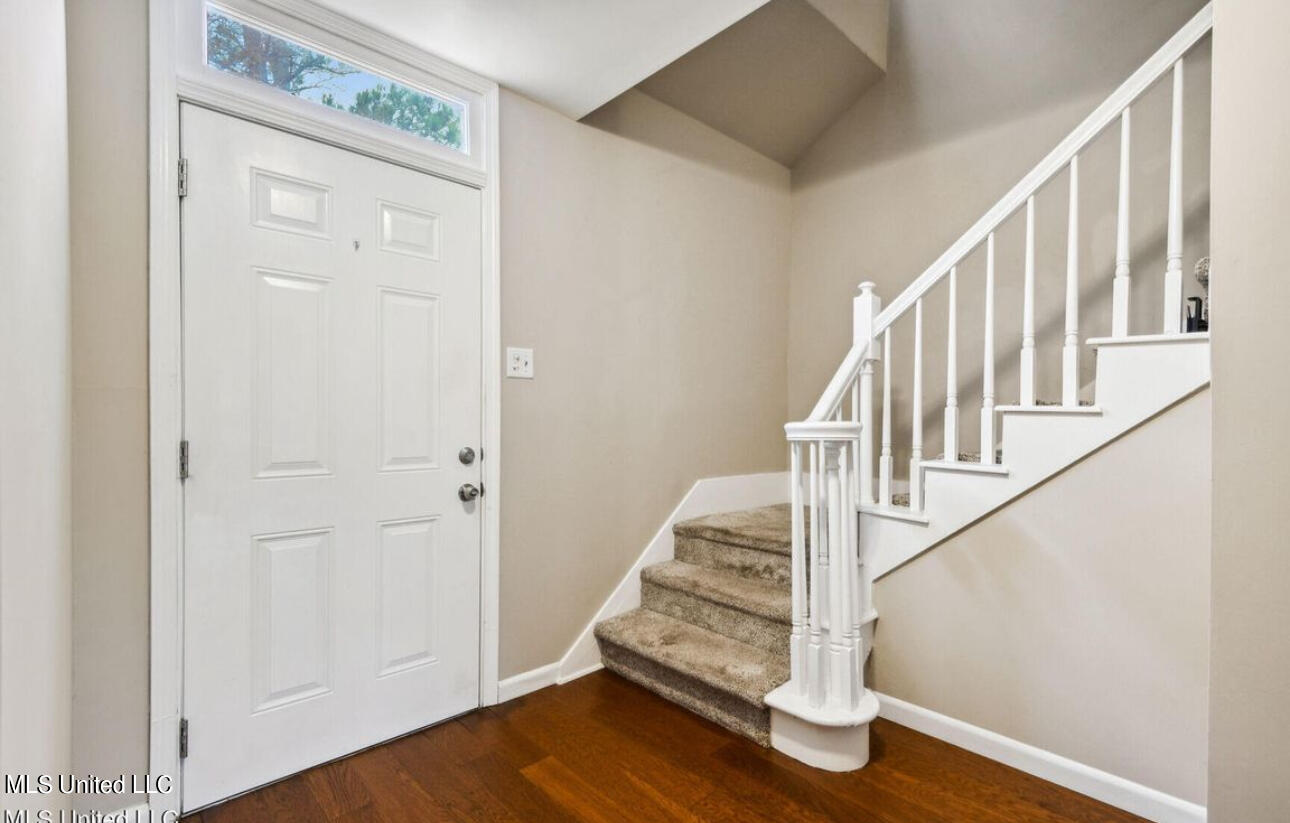 928 Courthouse Road, Unit 14 Gulfport, MS 39507 - Photo 2 of 18 B0124EDE-8C05-4EF3-B497-80CD2F665F00_1_2