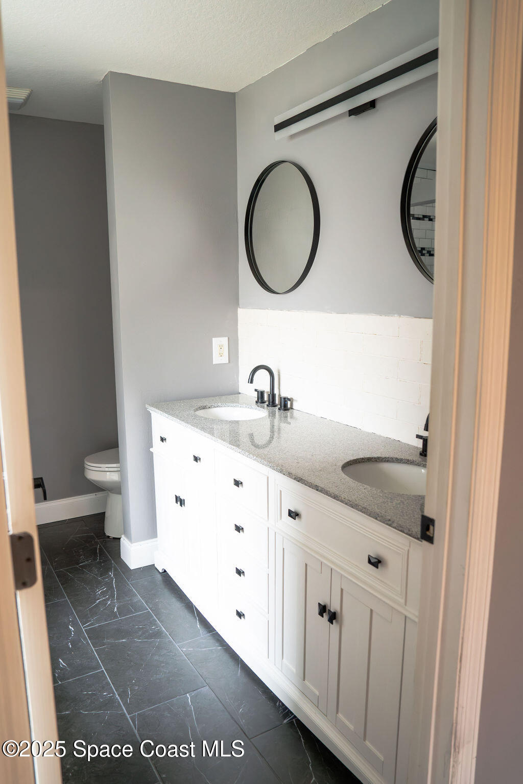 272 Delake Road Northwest Palm Bay, FL 32907 - Photo 9 of 18 Owner's Bath