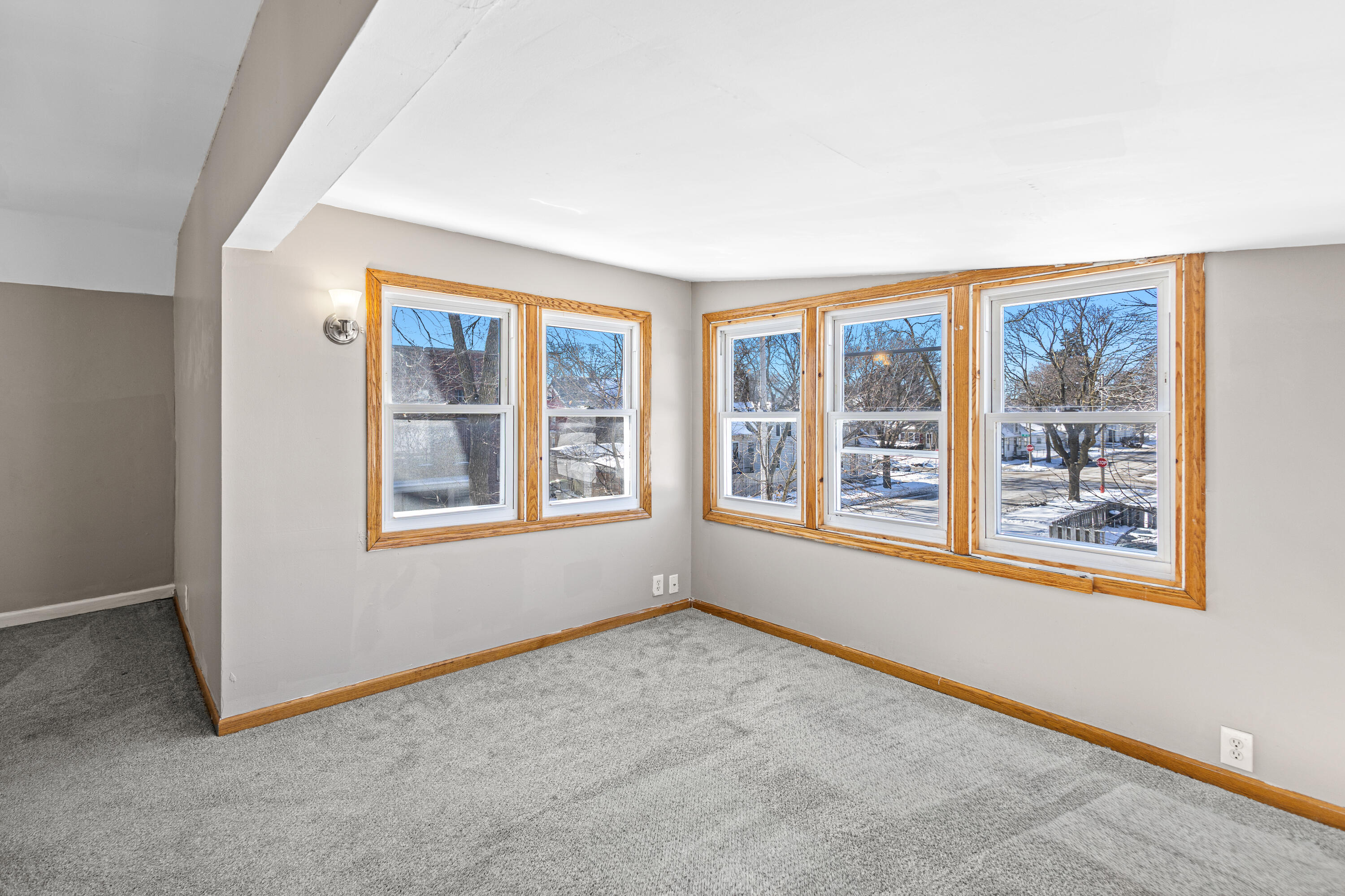 5403 North 37th Street Milwaukee, WI 53209 - Photo 17 of 30 The primary bedroom contains an ensuite area/sunroom.