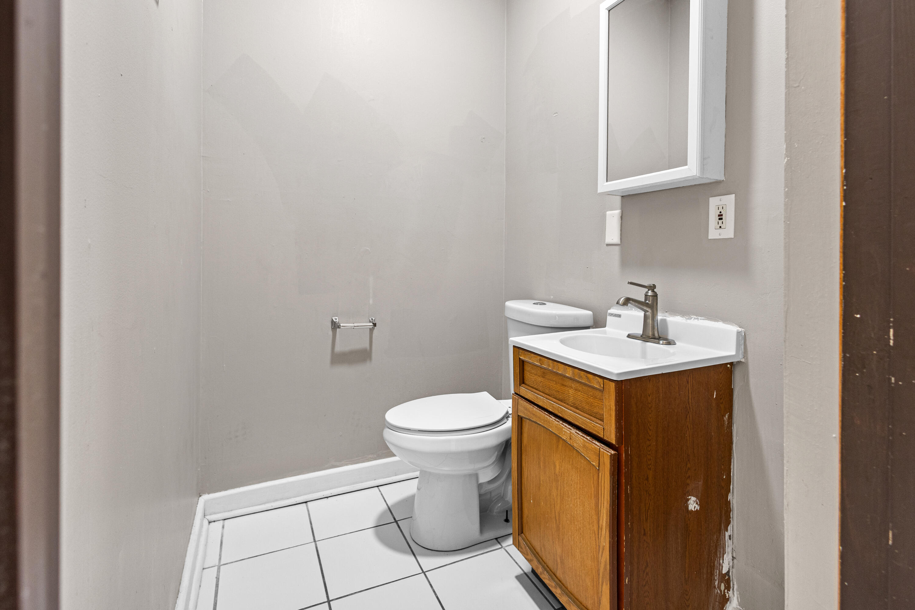 5403 North 37th Street Milwaukee, WI 53209 - Photo 7 of 30 Lower Half Bath