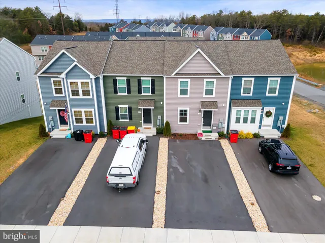 $2,600 | 18 Needle Court, Bunker Hill, WV 25413