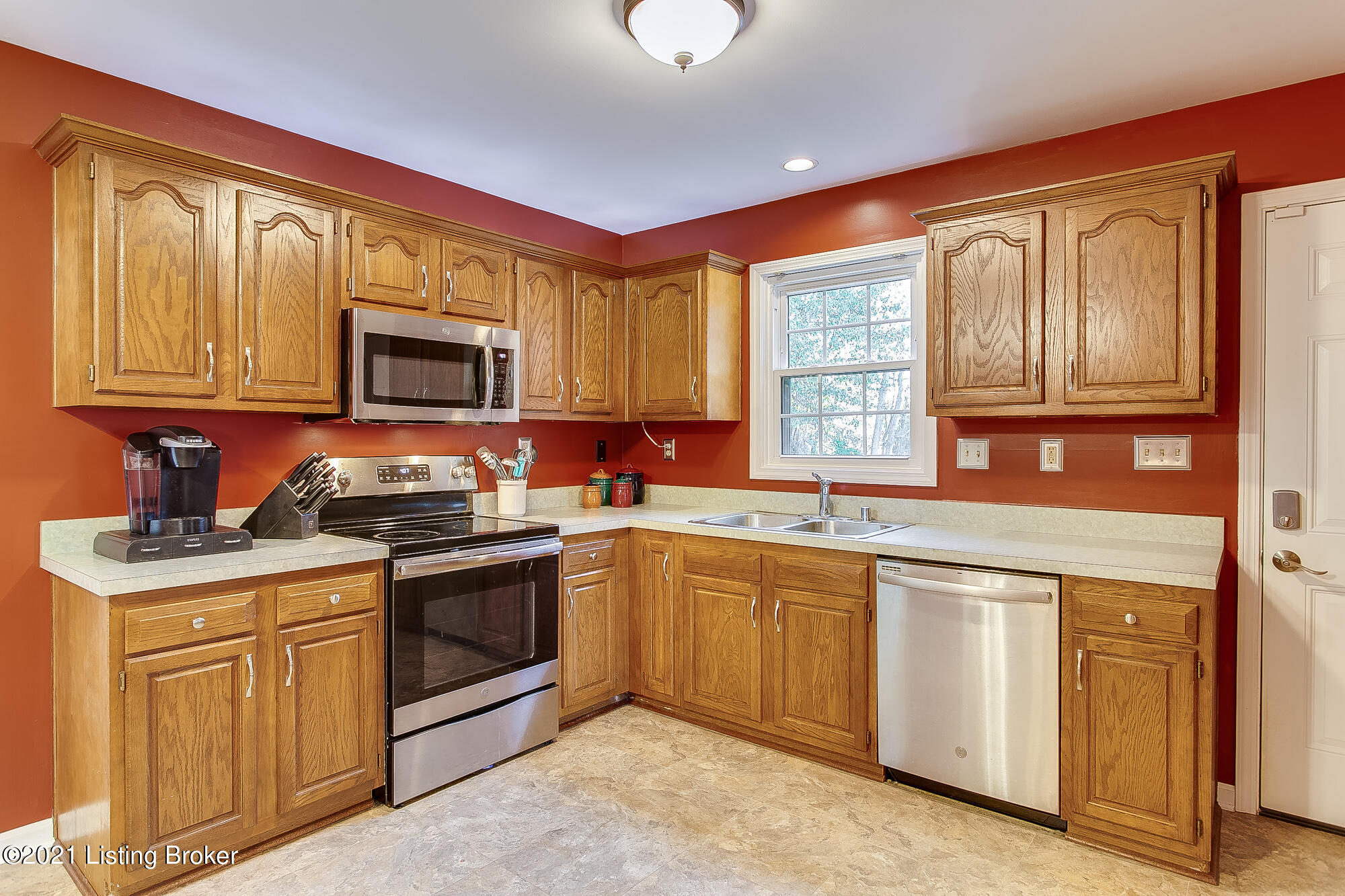 1500 Autumn Ridge Road Louisville, KY 40242 - Photo 16 of 42 1500 Autumn Ridge Rd-16