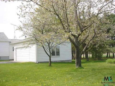 9090 Meskill Road Columbus, MI 48063 - Photo 5 of 9 768470-4.JPG
