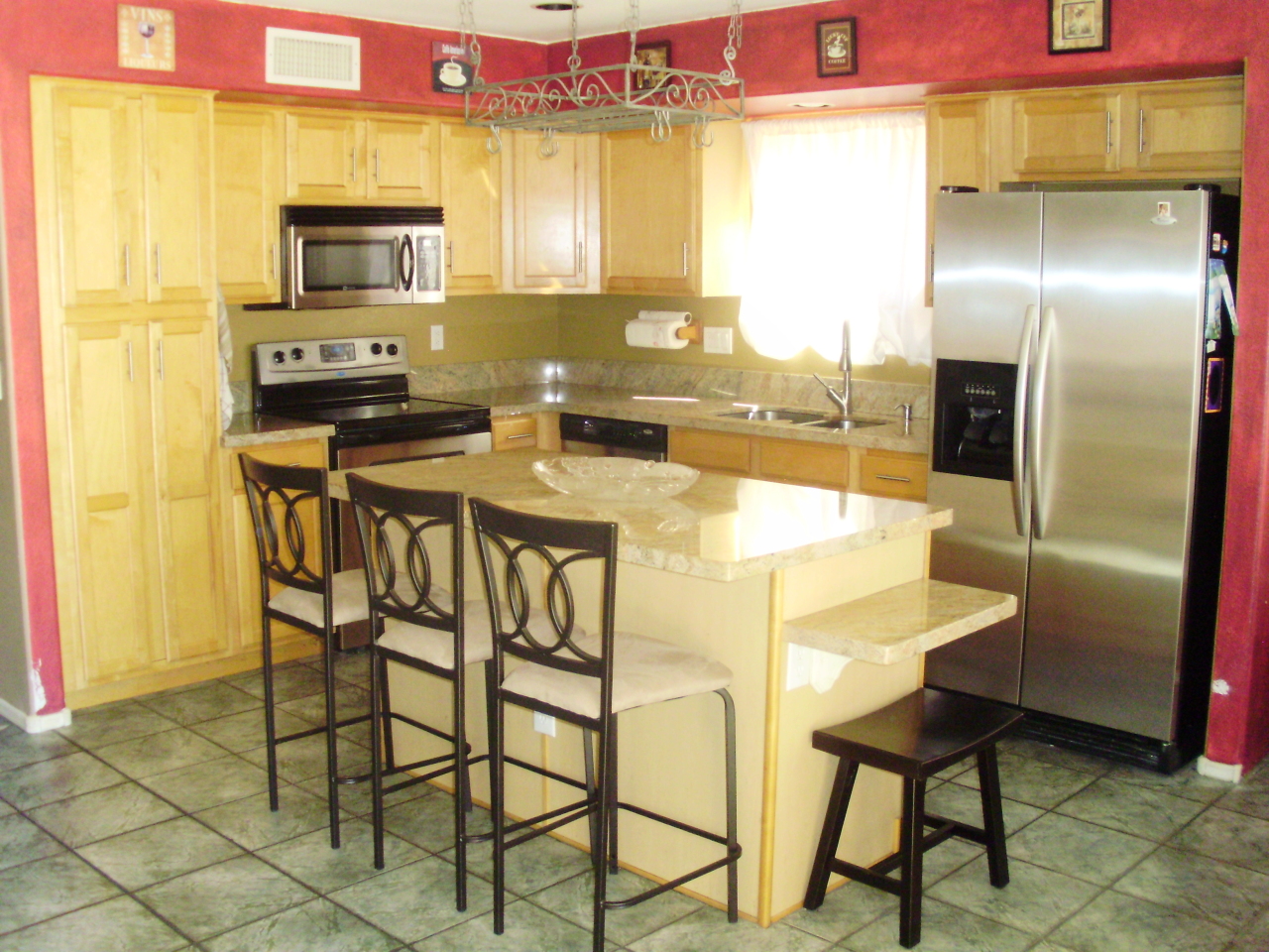 4717 East Swilling Road Phoenix, AZ 85050 - Photo 3 of 19 Kitchen