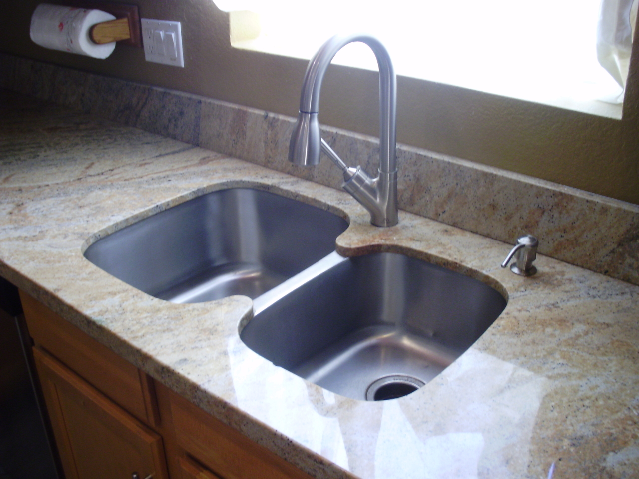 4717 East Swilling Road Phoenix, AZ 85050 - Photo 5 of 19 Sink