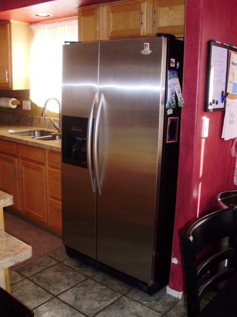 4717 East Swilling Road Phoenix, AZ 85050 - Photo 6 of 19 Refrigerator