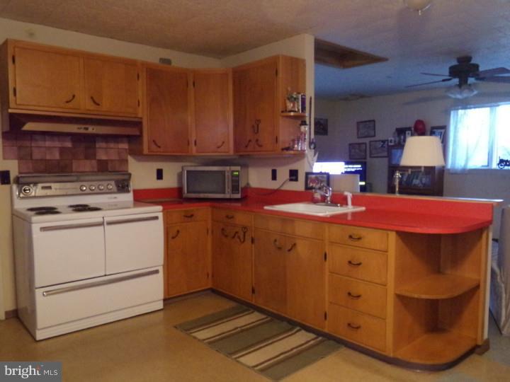 1435 Scott Street Reading, PA 19607 - Photo 6 of 15 Gallery Image 6