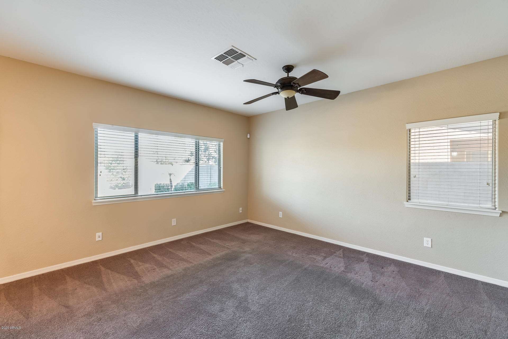 886 West Trellis Road San Tan Valley, AZ 85140 - Photo 12 of 32 Gallery Image 12