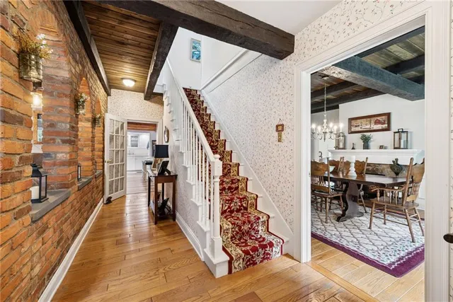 a view of entryway and hall