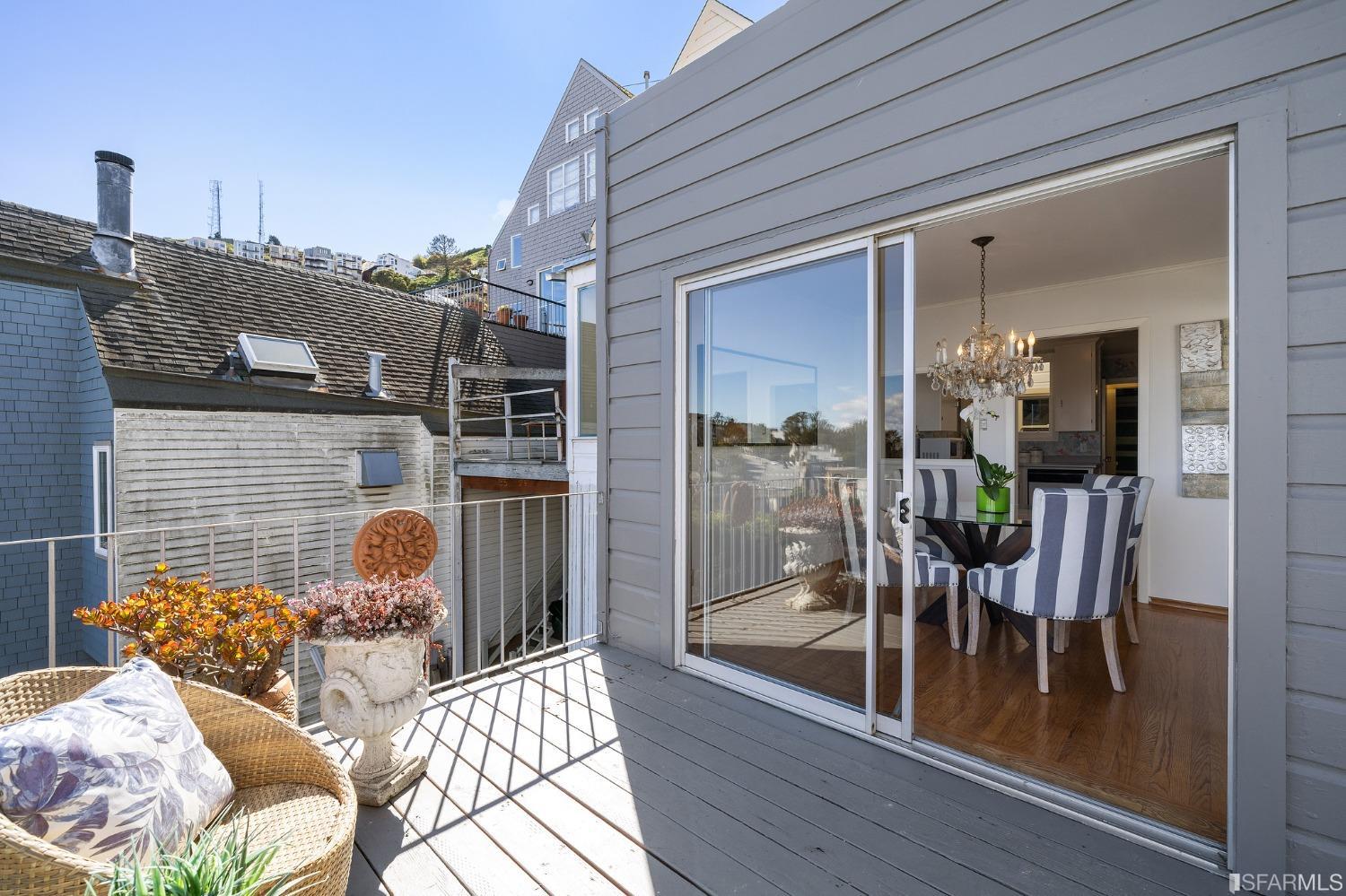 385 Corbett Avenue San Francisco, CA 94114 - Photo 25 of 72