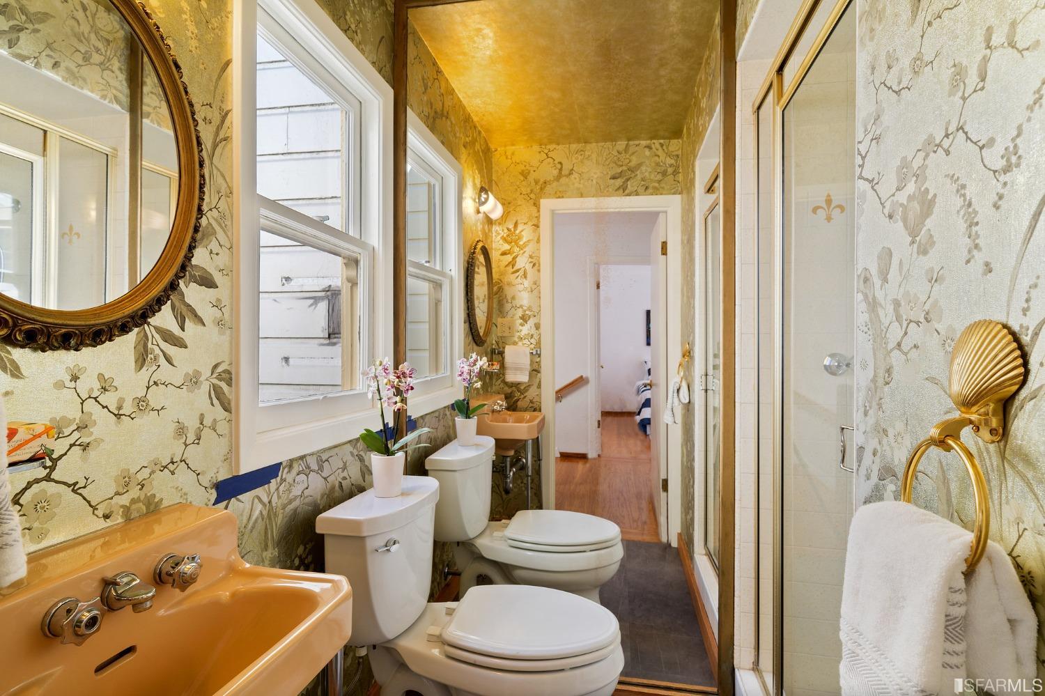 385 Corbett Avenue San Francisco, CA 94114 - Photo 45 of 72 a bathroom with a sink and a mirror