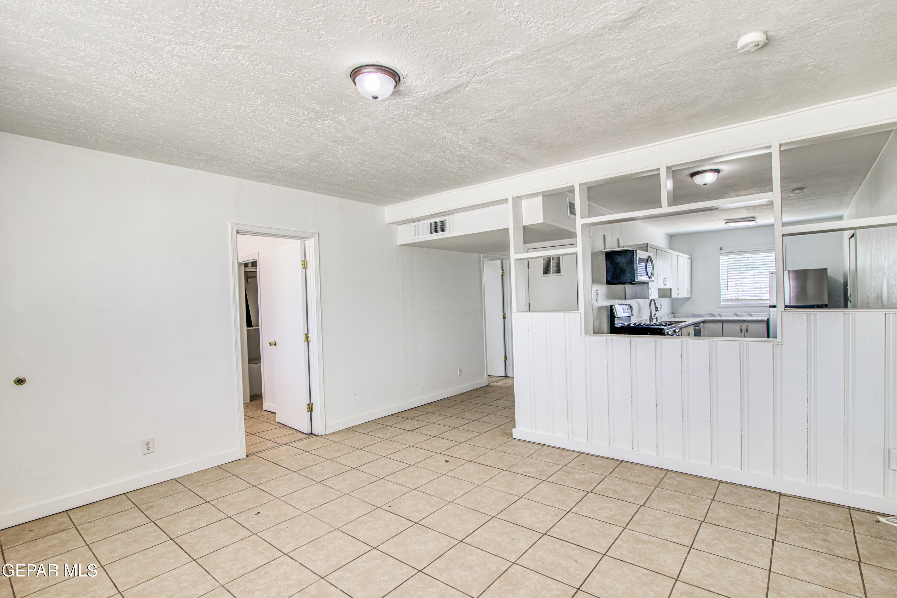 8929 Robert Drive El Paso, TX 79904 - Photo 11 of 73 362A9625_HDR