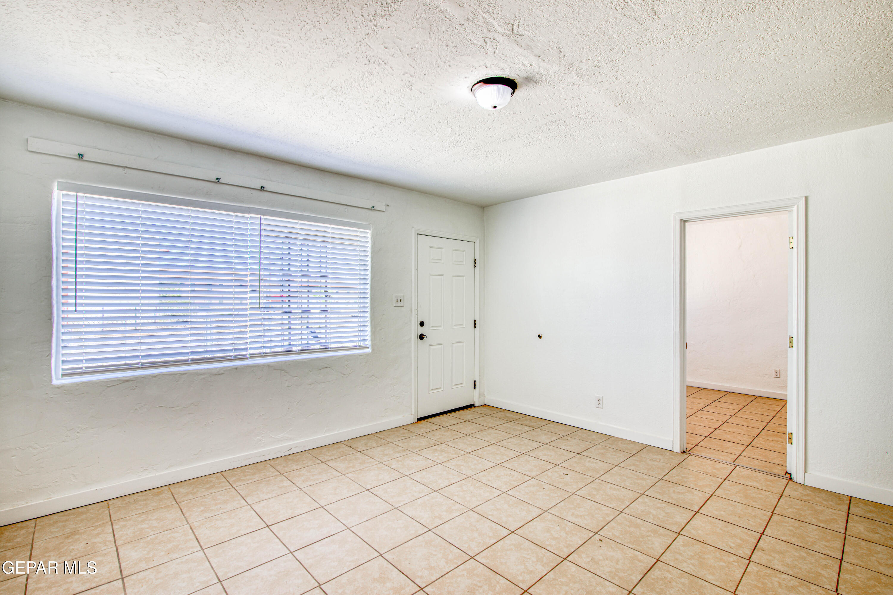 8929 Robert Drive El Paso, TX 79904 - Photo 12 of 73 362A9628_HDR