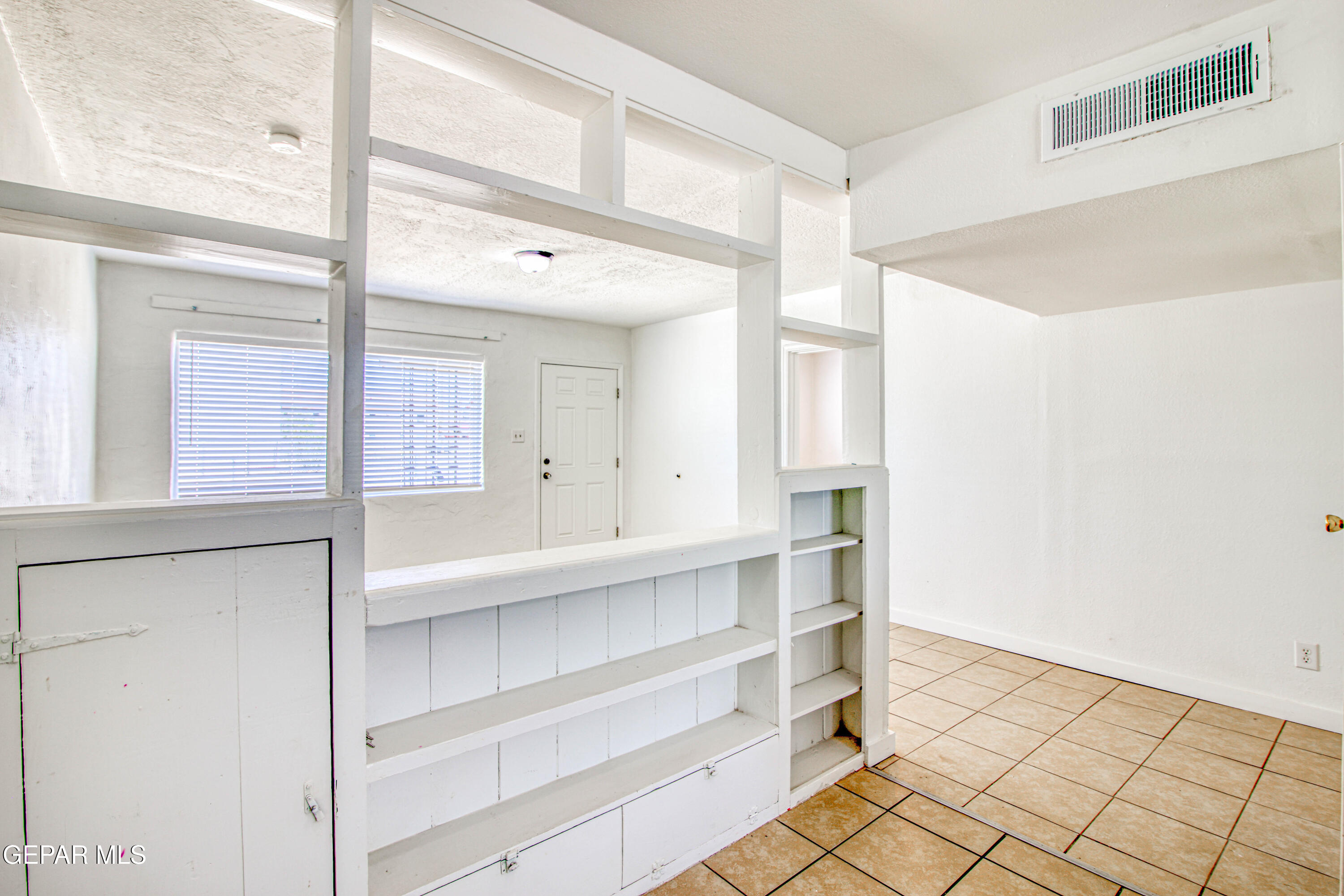 8929 Robert Drive El Paso, TX 79904 - Photo 22 of 73 362A9673_HDR