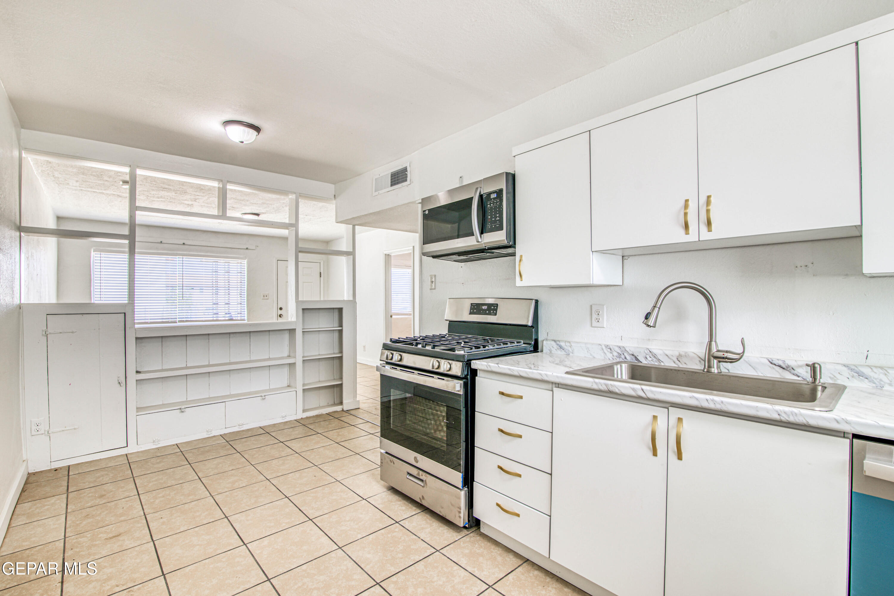 8929 Robert Drive El Paso, TX 79904 - Photo 25 of 73 362A9688_HDR