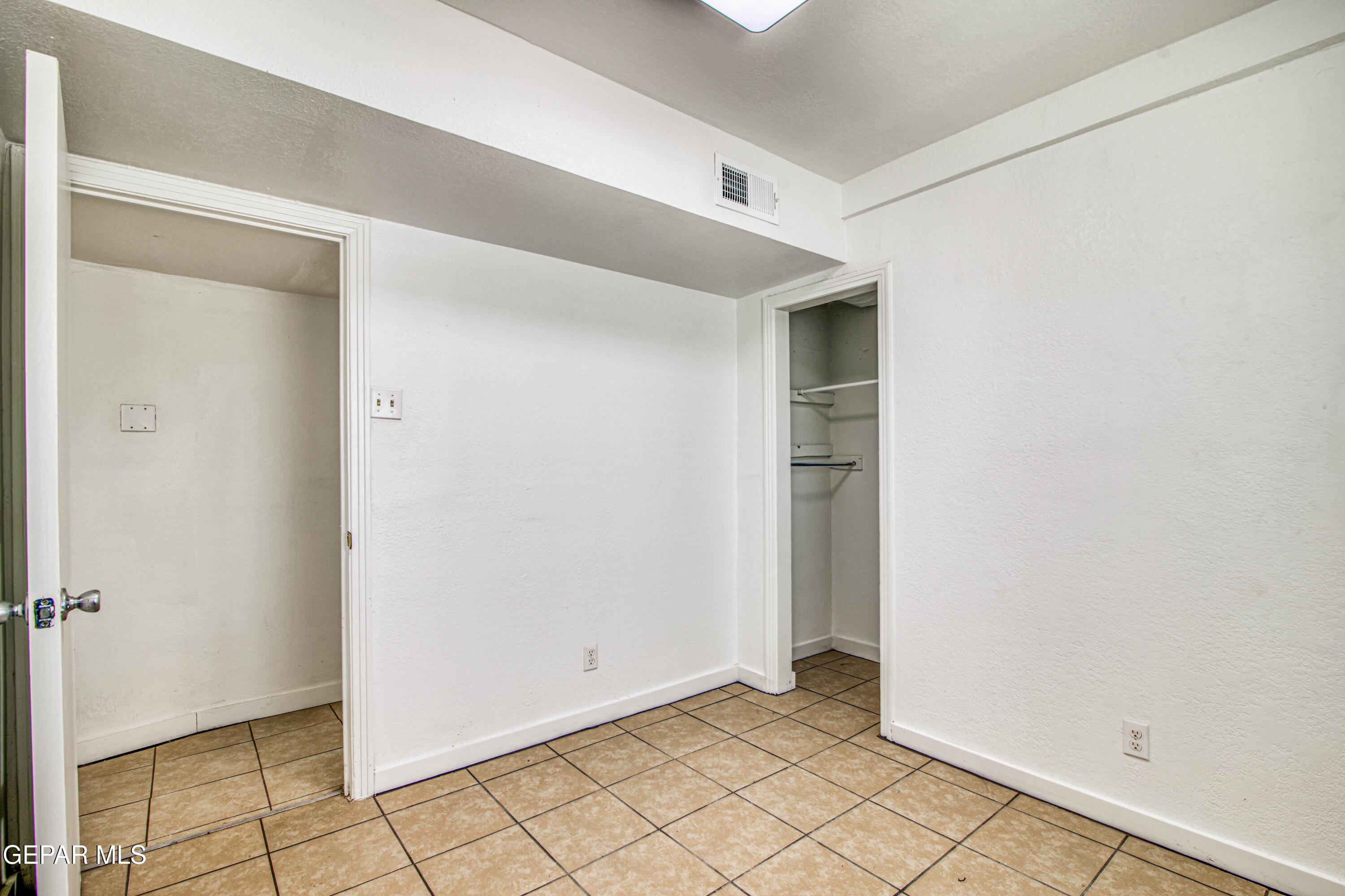 8929 Robert Drive El Paso, TX 79904 - Photo 27 of 73 362A9703_HDR