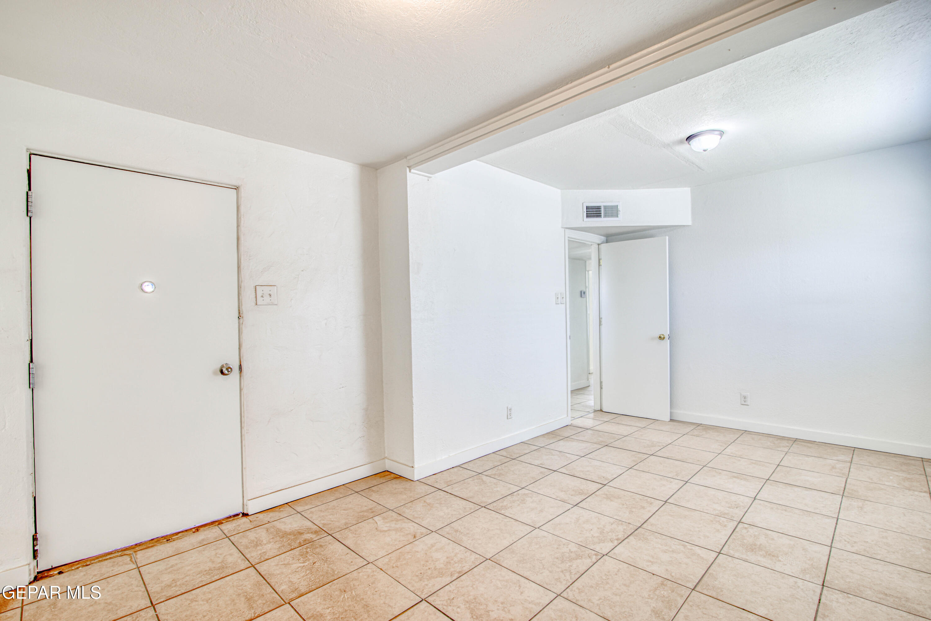 8929 Robert Drive El Paso, TX 79904 - Photo 35 of 73 362A9743_HDR